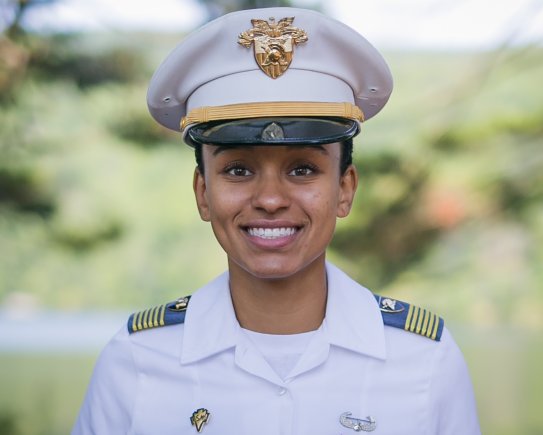 simone askew